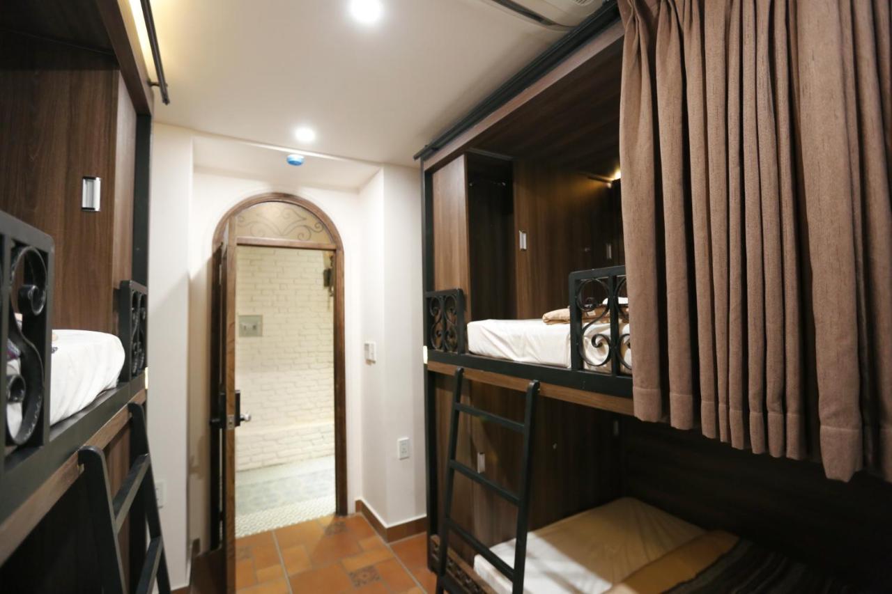 Aquarizon Boutique Hostel & City Bar Thành Pho Ho Chí Minh Esterno foto