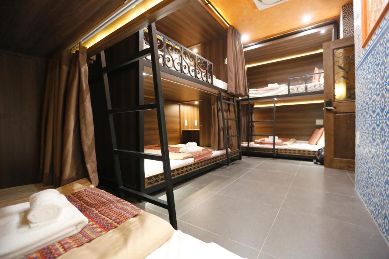 Aquarizon Boutique Hostel & City Bar Thành Pho Ho Chí Minh Esterno foto